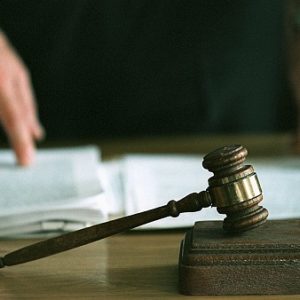 Как подать в суд на Росгосстрах: основания, подготовка документации и юридическое сопровождение